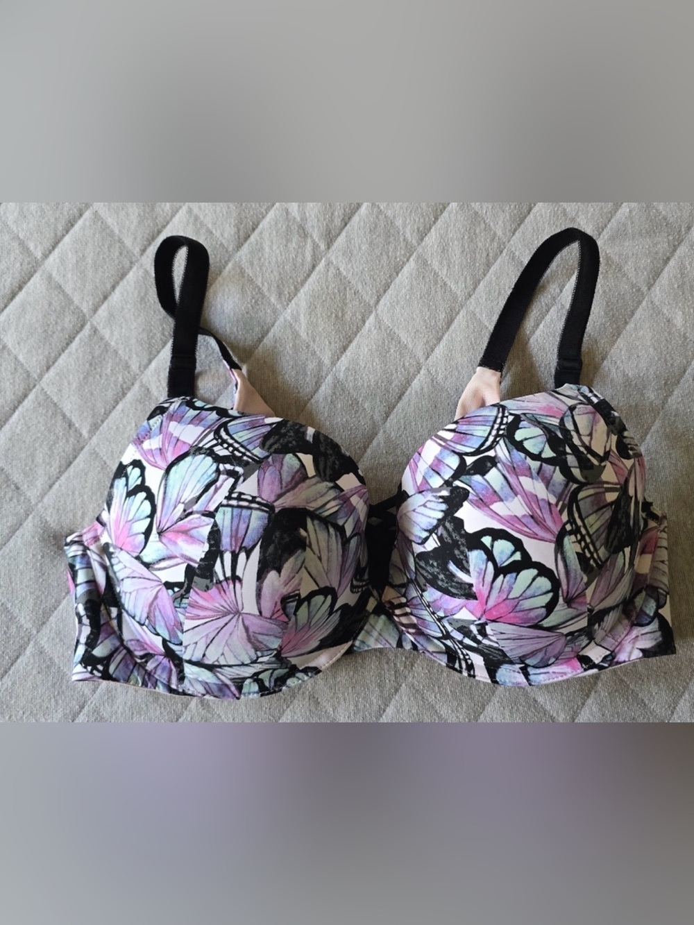 Torrid XO Plunge Push-Up Bra Size 40DD Butterfly print